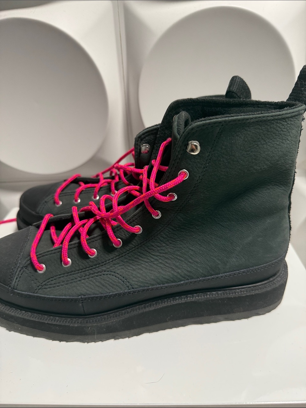 Converse Black Leather Lace-Up Platform Boots with Hot Pink Laces - Picture 5 of 8